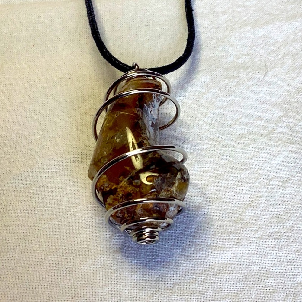 FINAL SALE PRICE Found Treasure Agate Adjustable Cord Necklace